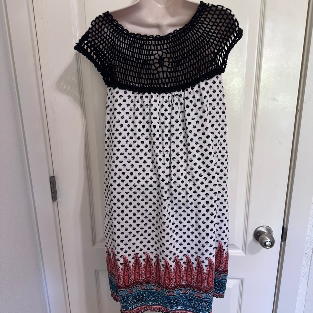 Knox Rose XXL Boho Sleeveless Tunic Top White Black Crochet Yoke Border Print